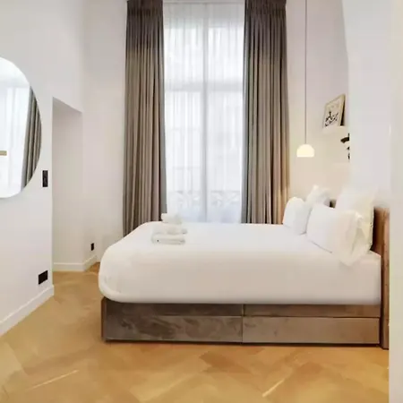 Appartamento Luxurys 2br Front Notre Dame Cathedrale *