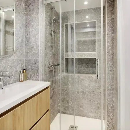 Appartamento Luxurys 2br Front Notre Dame Cathedrale